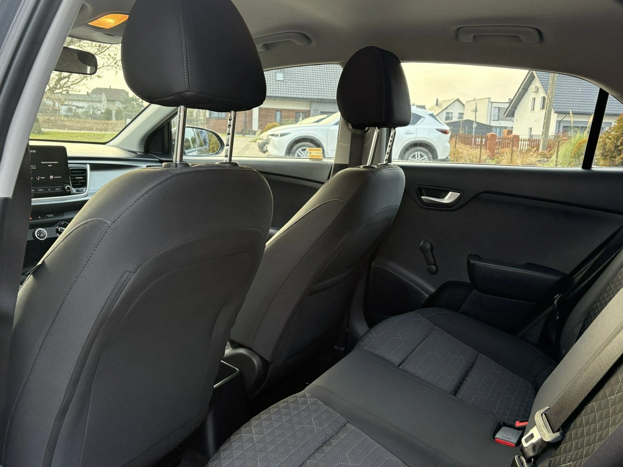 Kia Rio - Zdjęcie 9