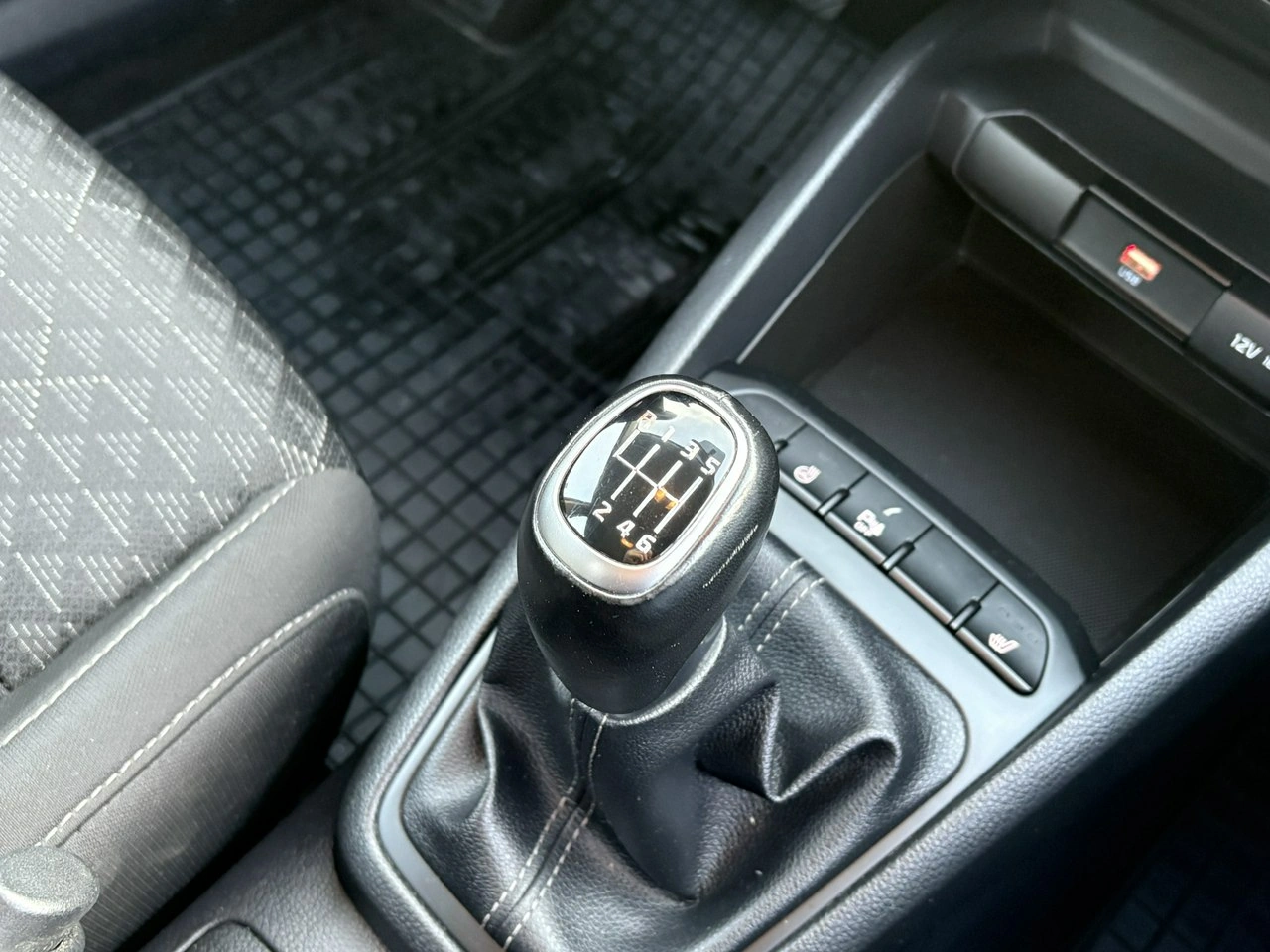 Kia Rio - Zdjęcie 16