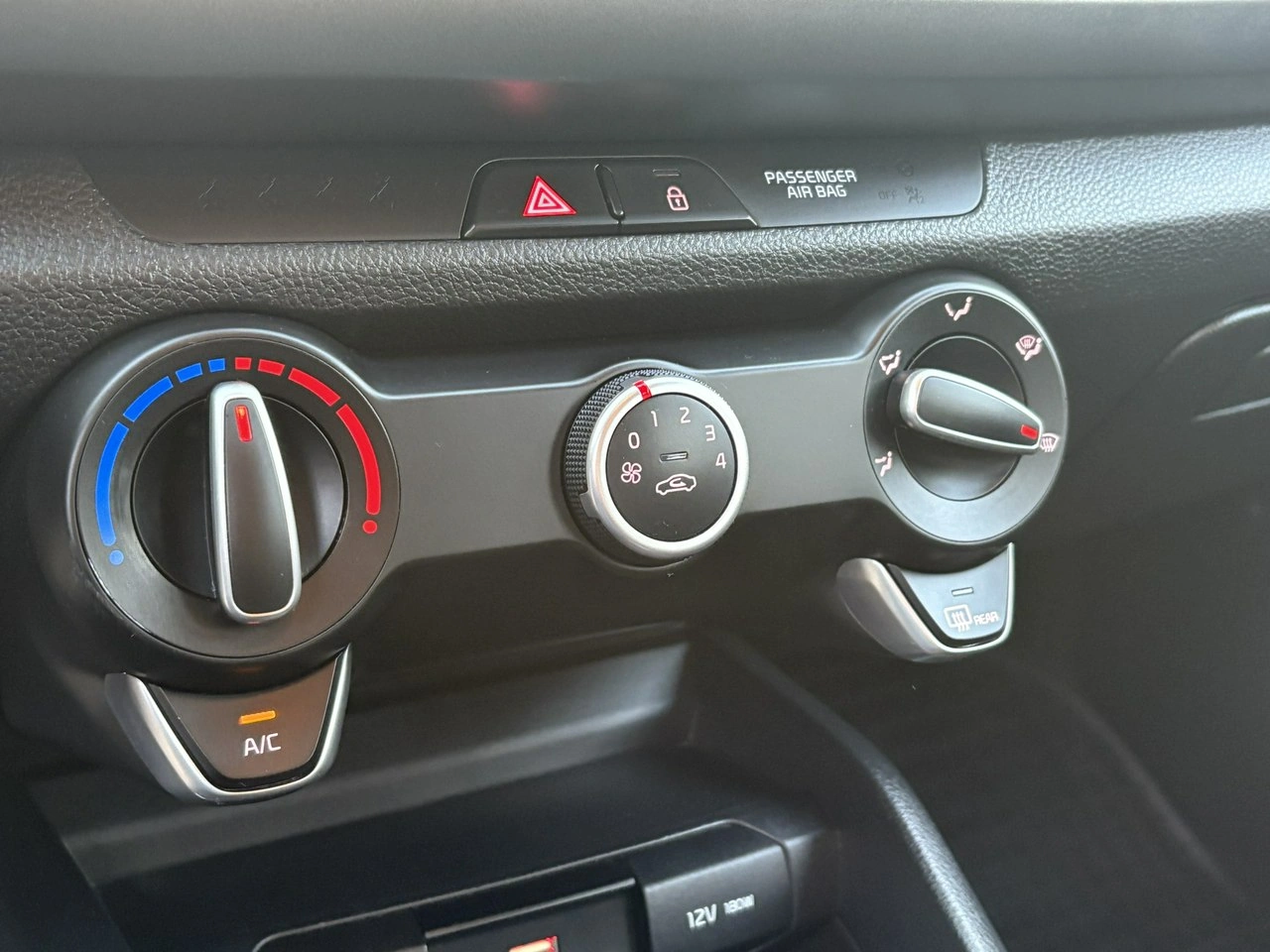 Kia Rio - Zdjęcie 22