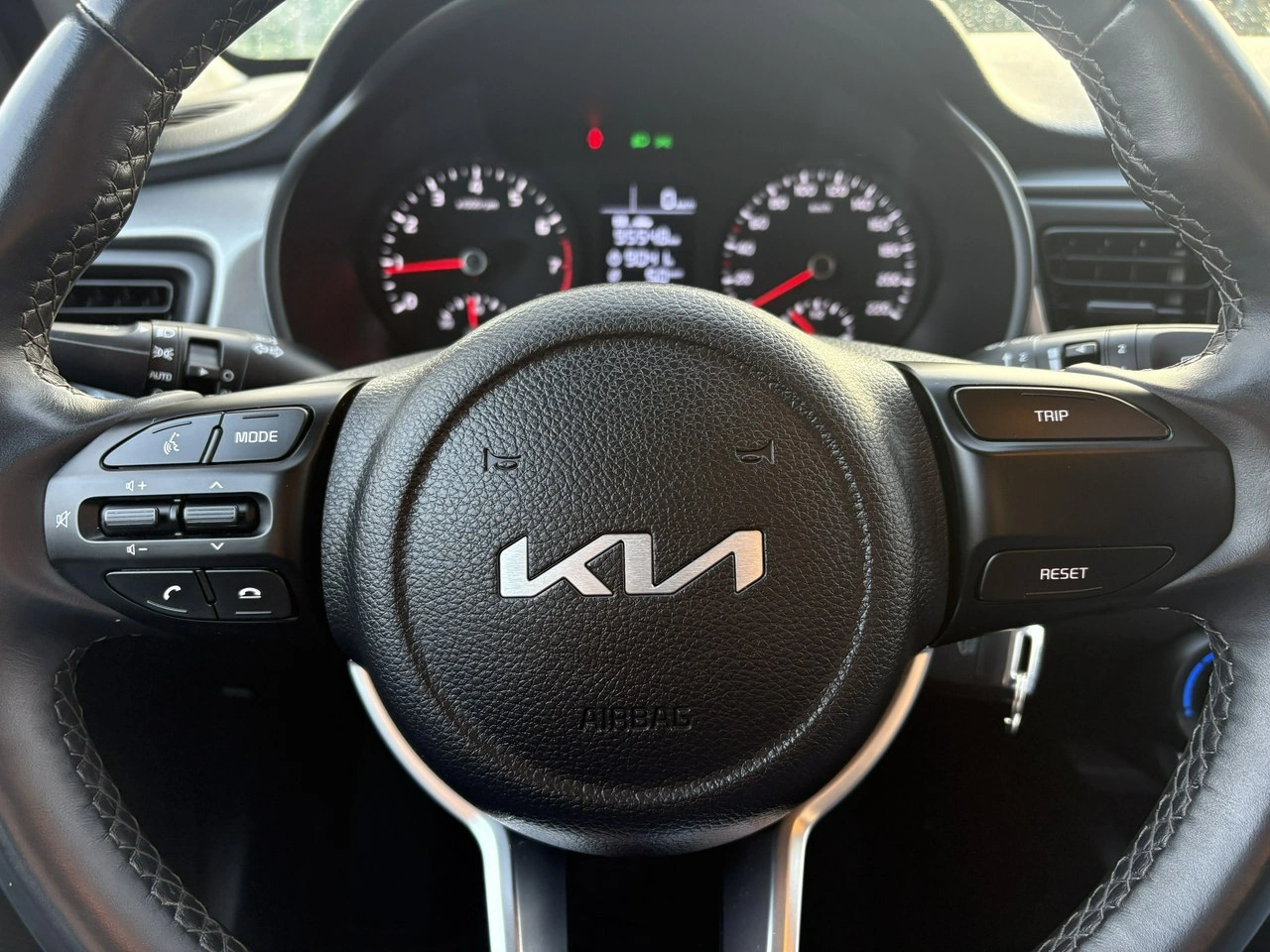 Kia Rio - Zdjęcie 25