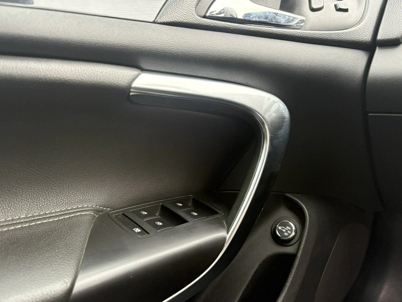 Opel Insignia - Zdjęcie 18