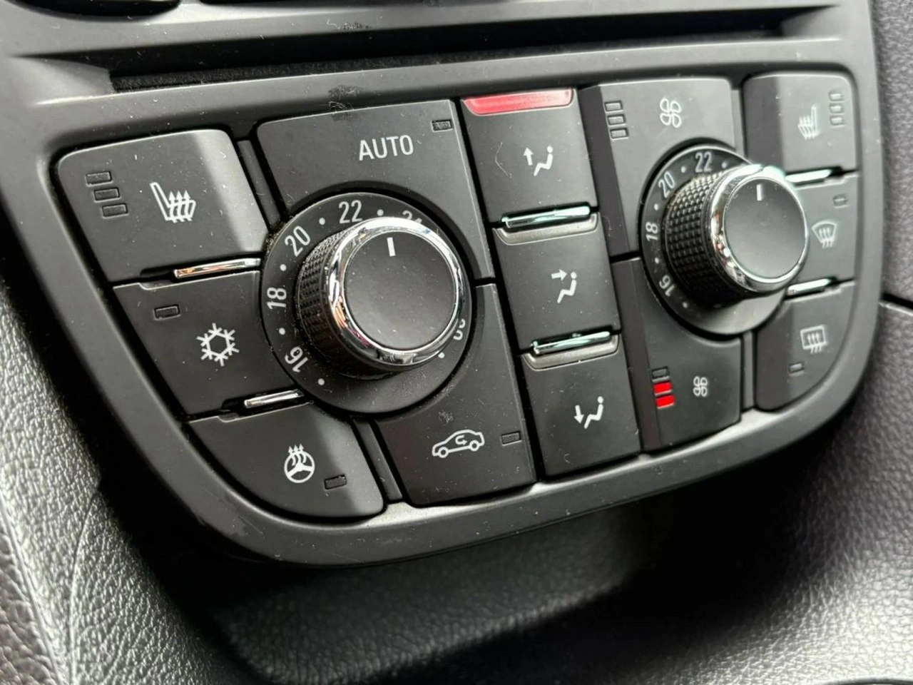 Opel Meriva - Zdjęcie 21