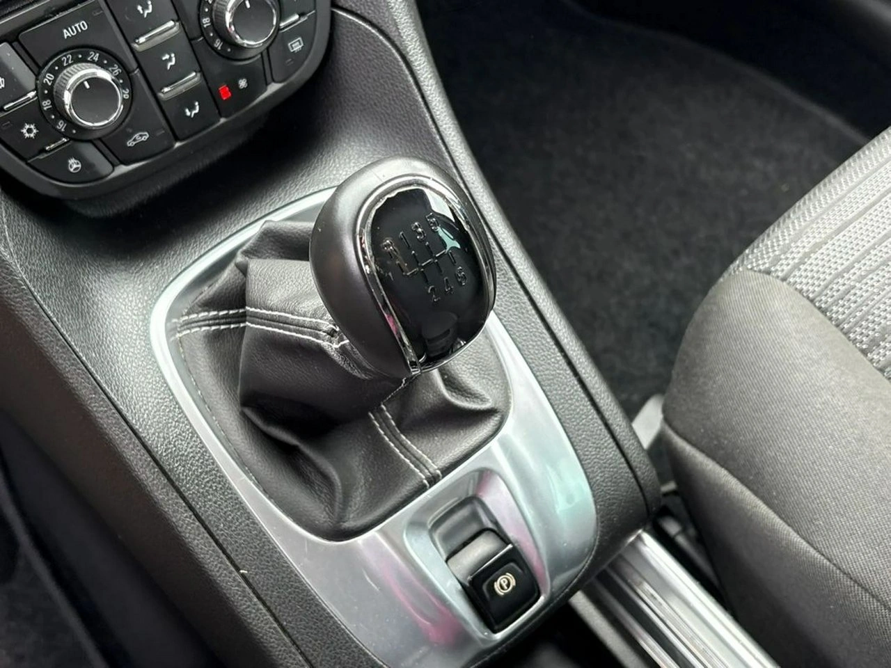 Opel Meriva - Zdjęcie 23