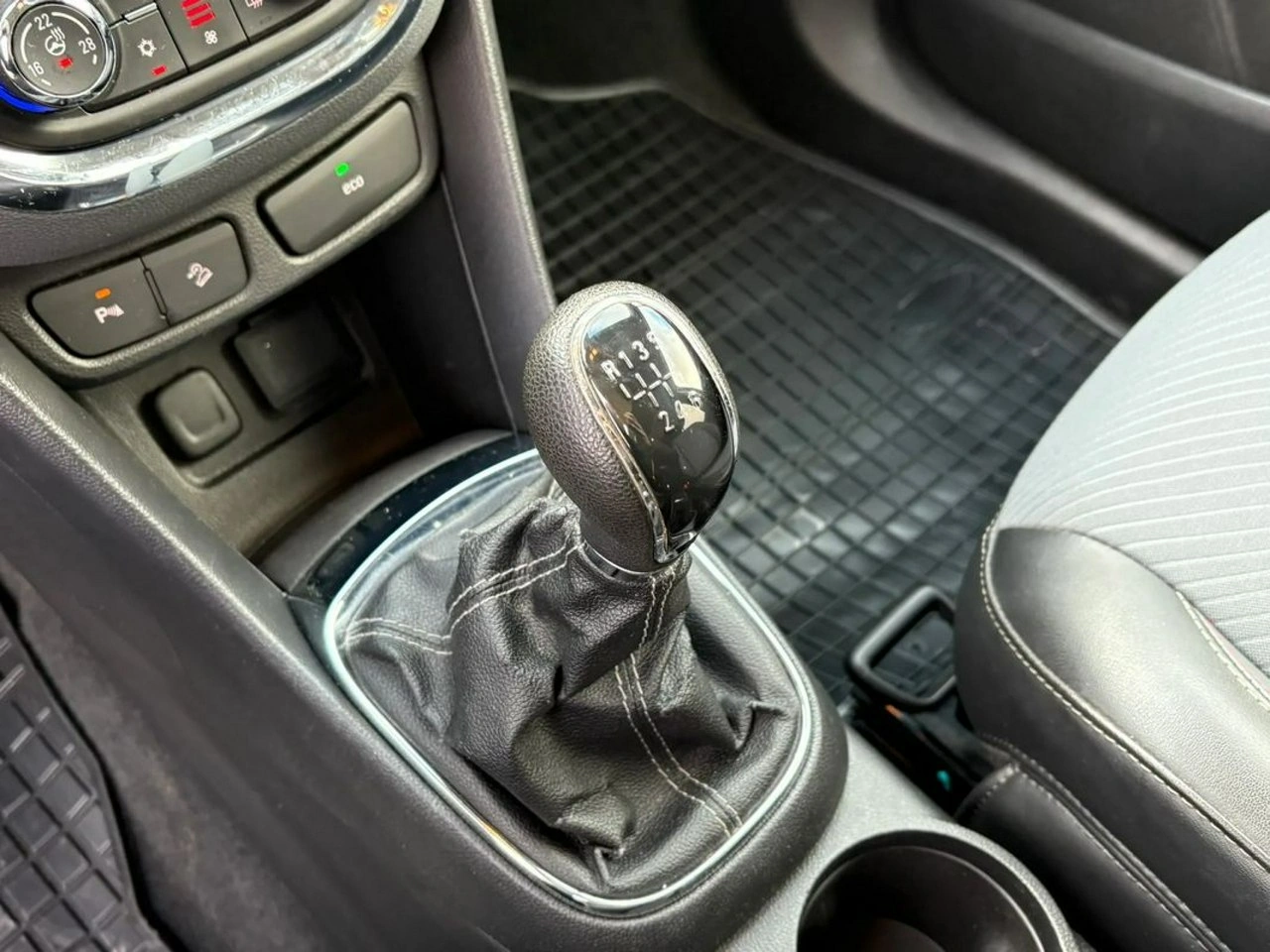 Opel Mokka - Zdjęcie 24