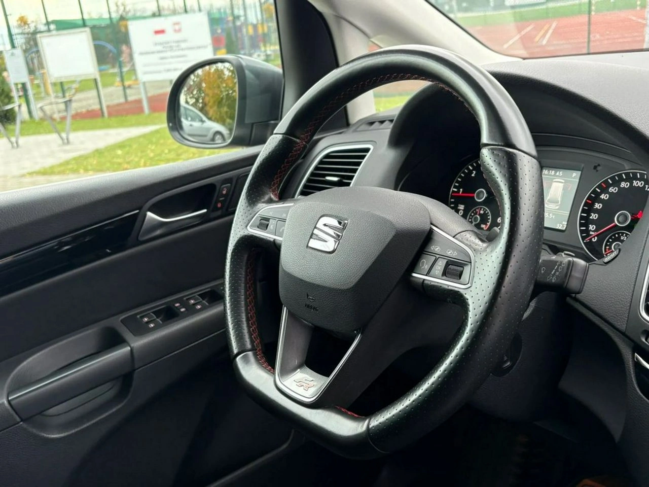 Seat Alhambra - Zdjęcie 12