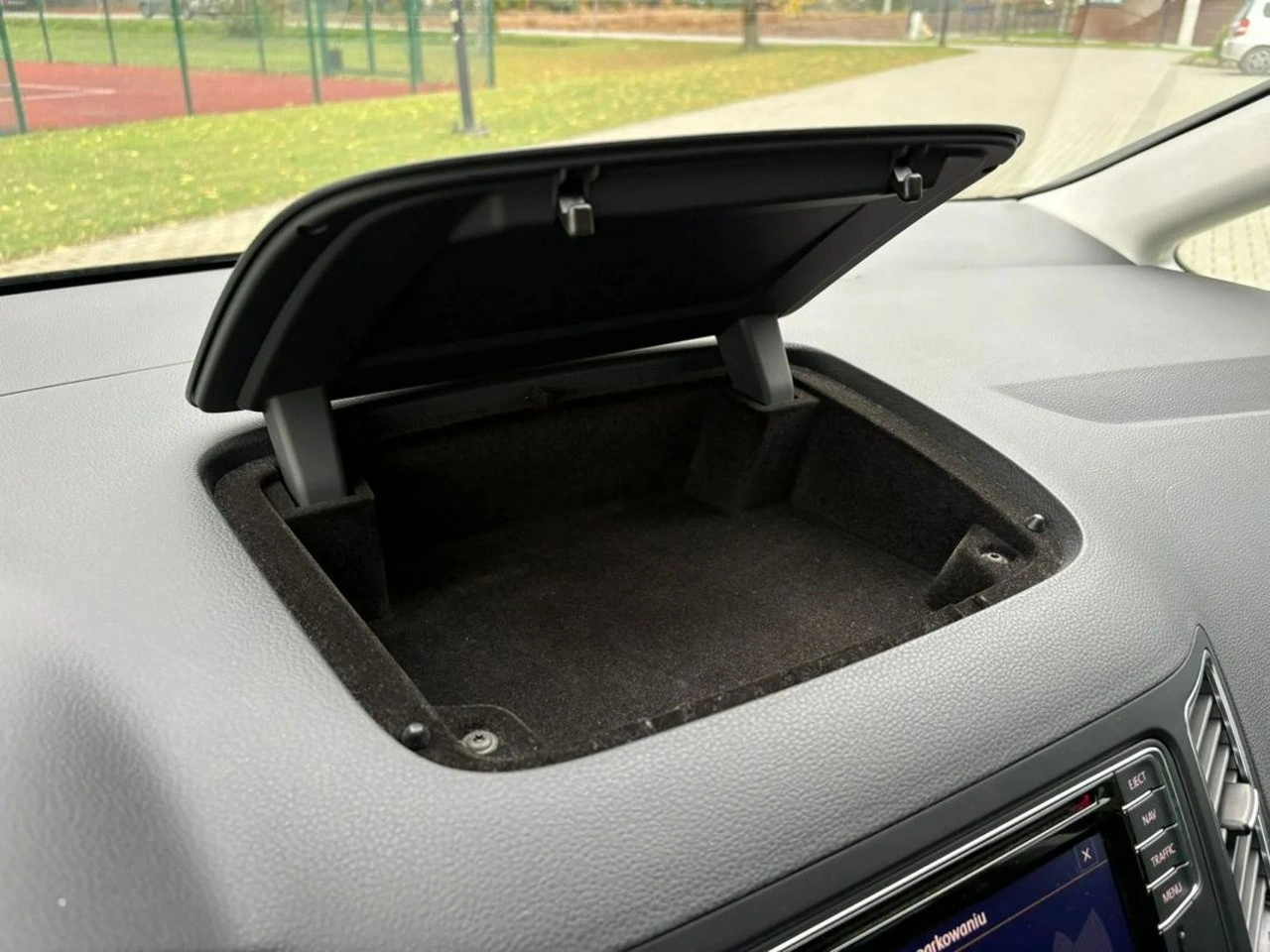 Seat Alhambra - Zdjęcie 27