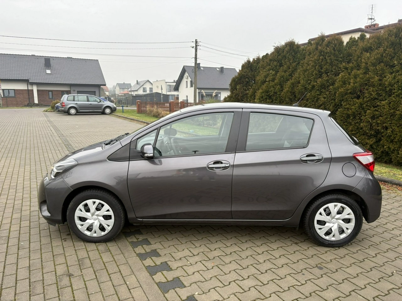 Toyota Yaris - Zdjęcie 3