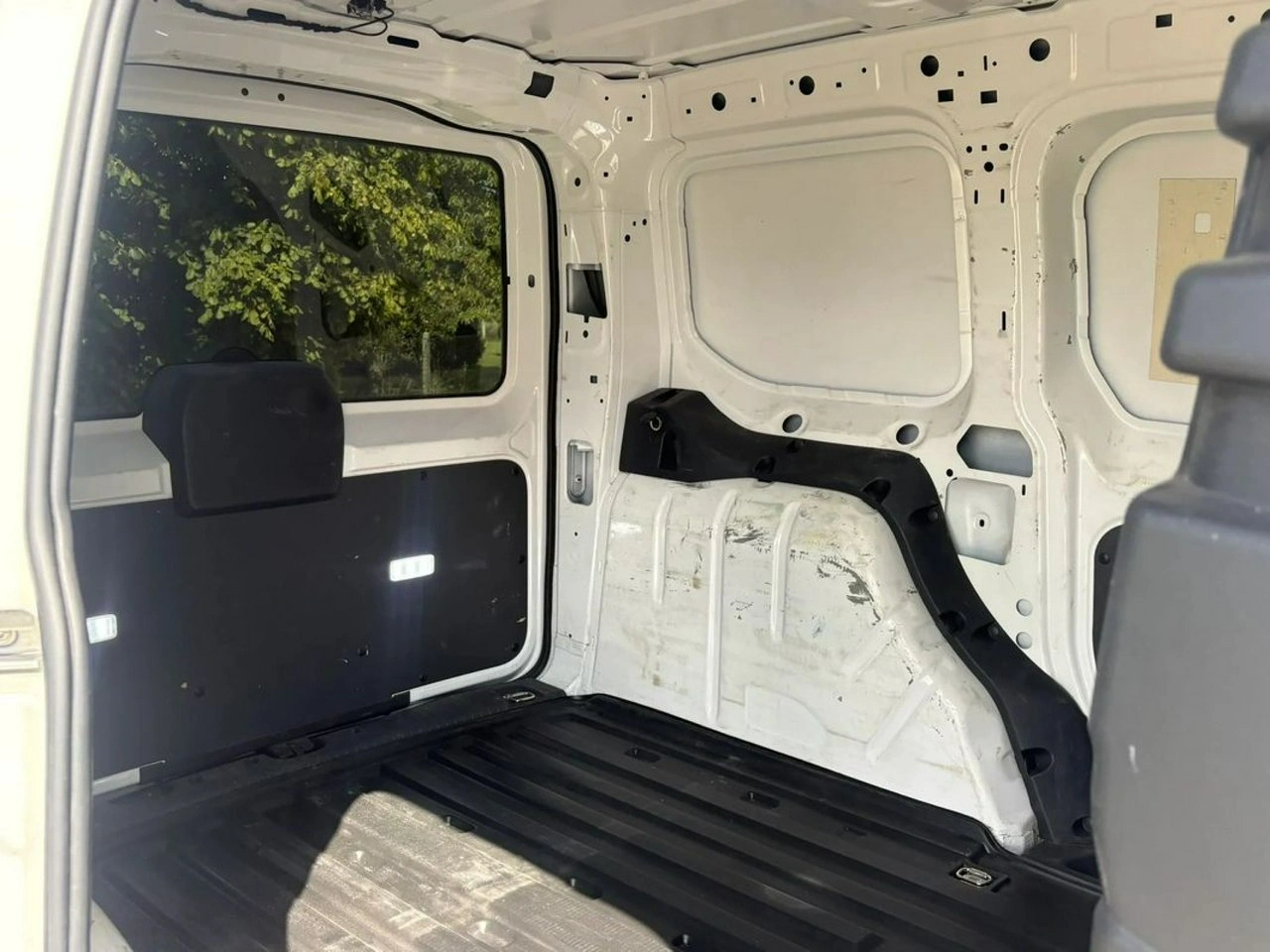 Volkswagen Caddy - Zdjęcie 10