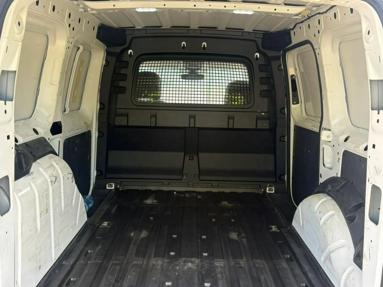 Volkswagen Caddy - Zdjęcie 9