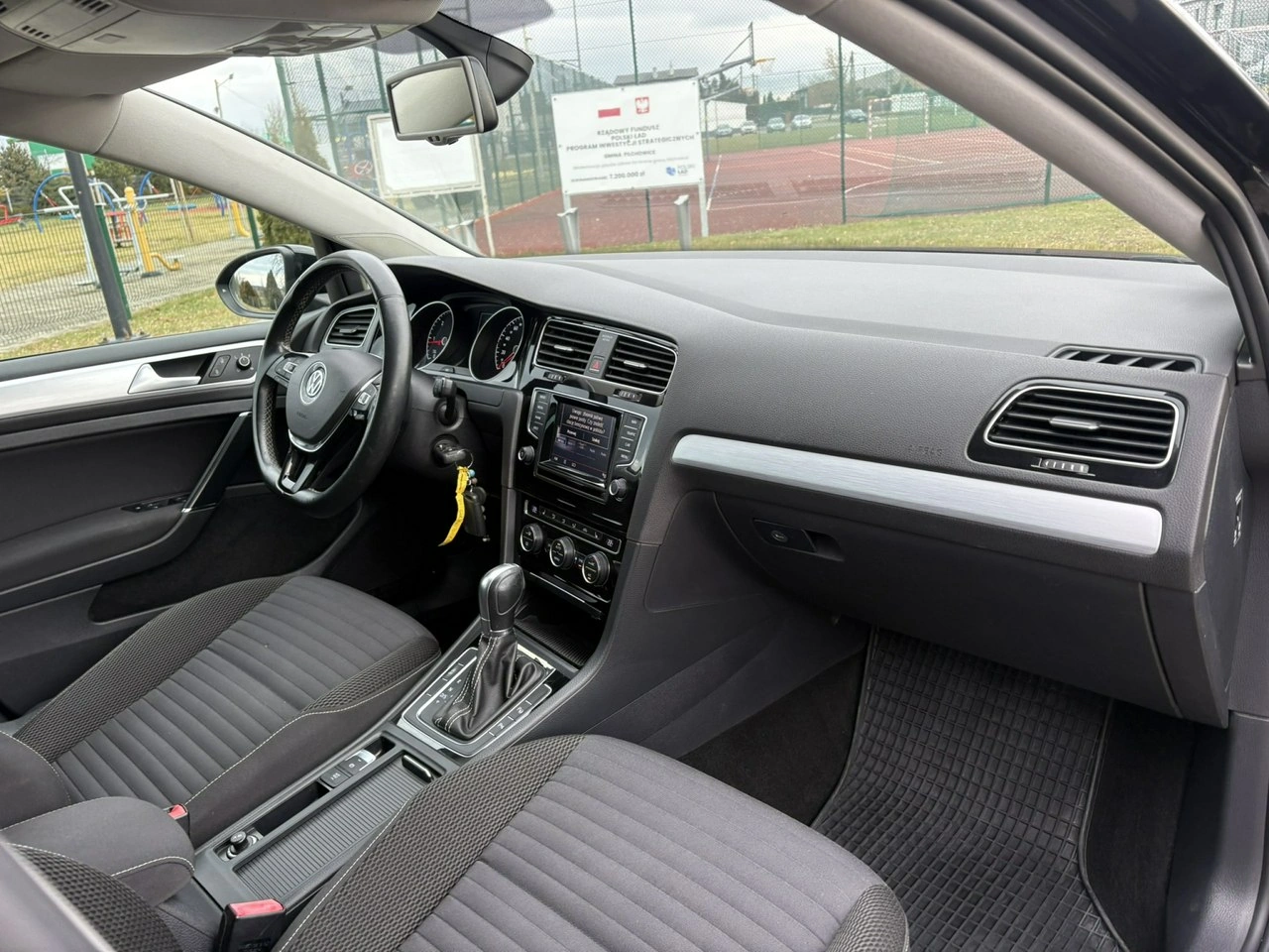 Volkswagen Golf - Zdjęcie 12