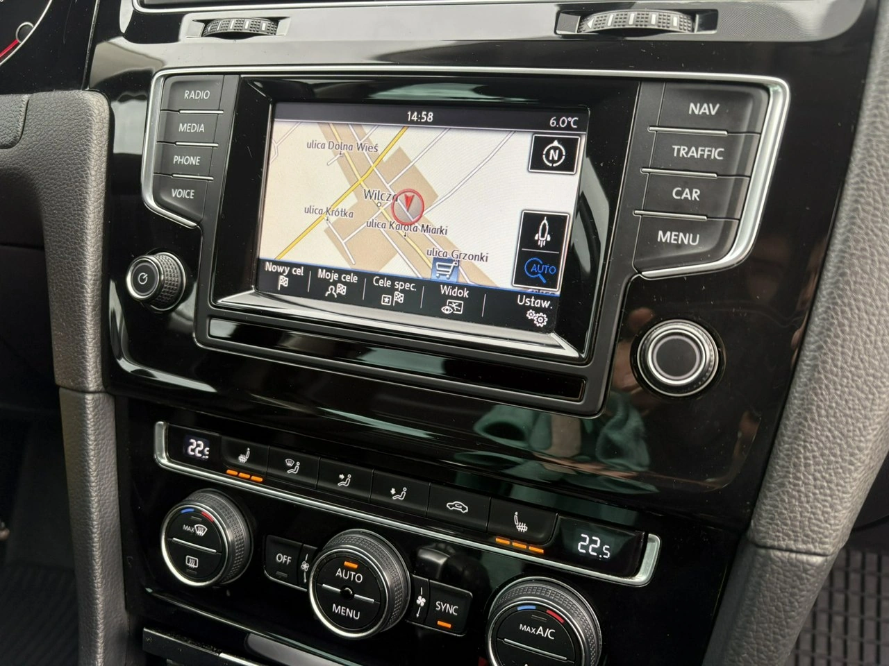 Volkswagen Golf - Zdjęcie 14