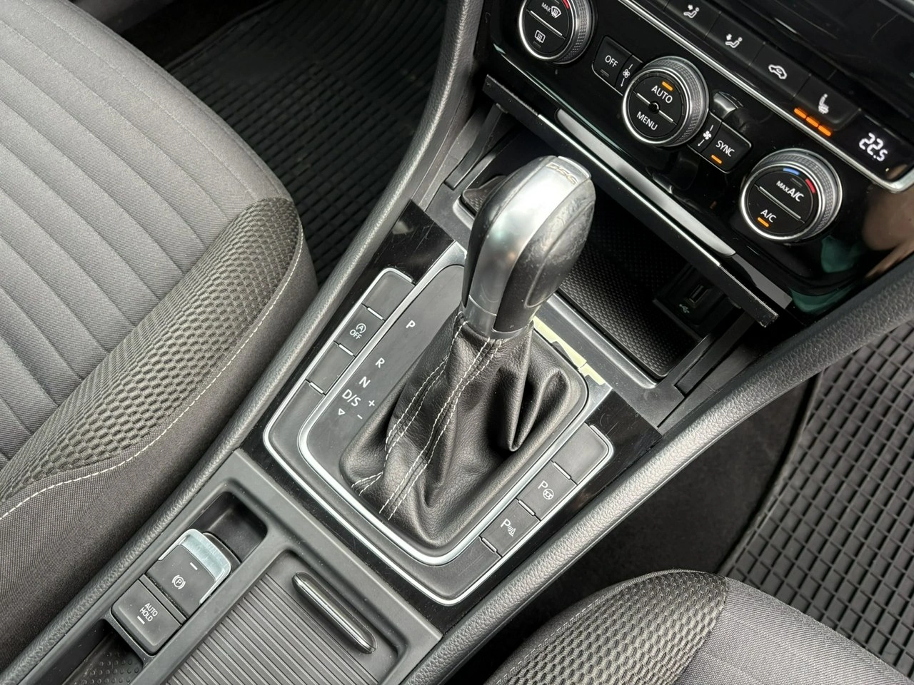 Volkswagen Golf - Zdjęcie 16