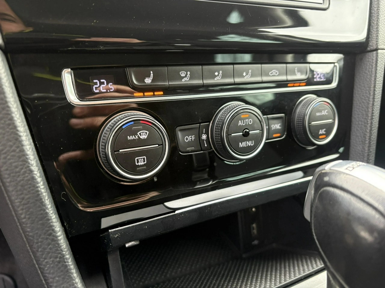 Volkswagen Golf - Zdjęcie 25