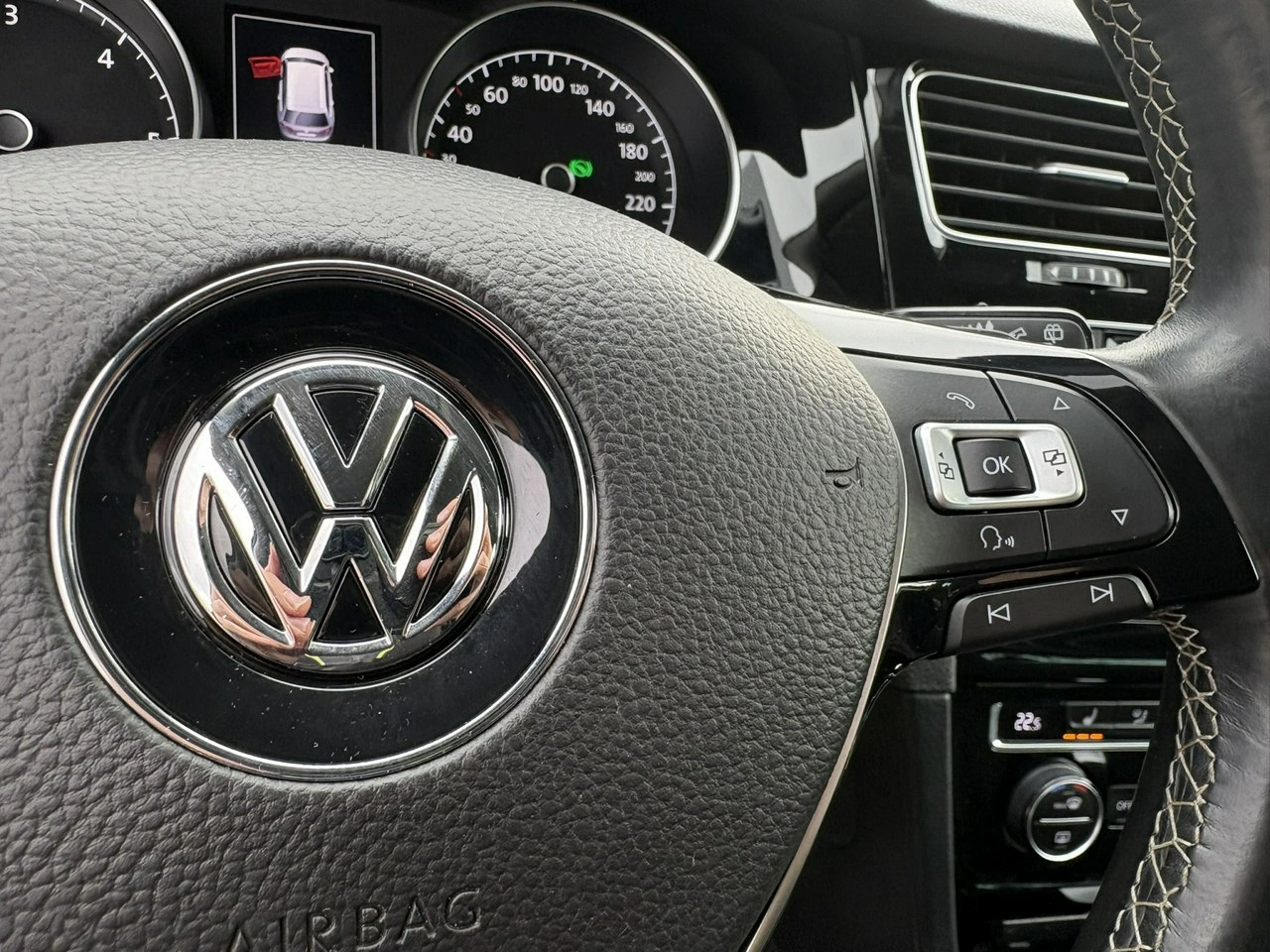 Volkswagen Golf - Zdjęcie 29