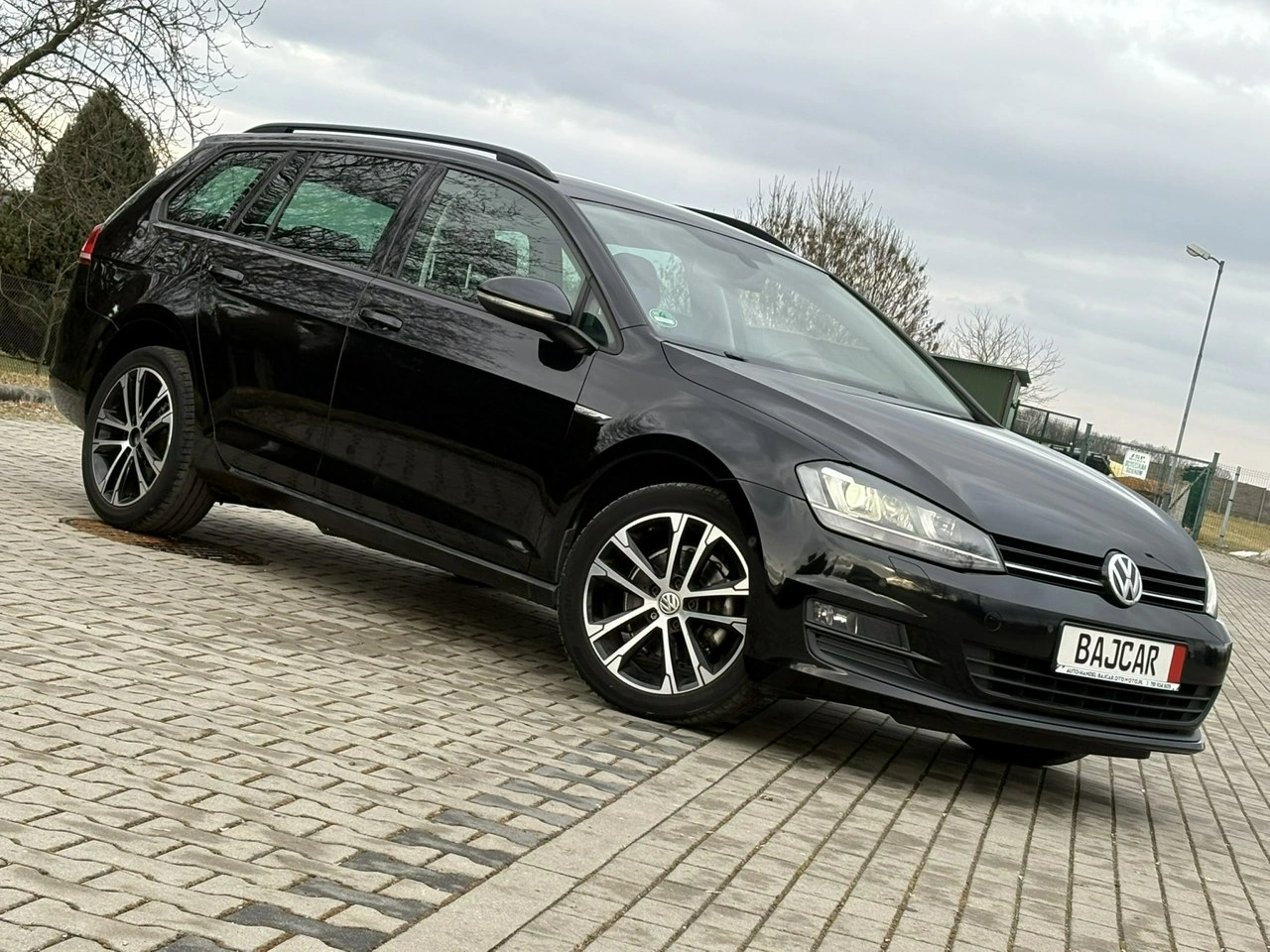 Volkswagen Golf - Zdjęcie 1