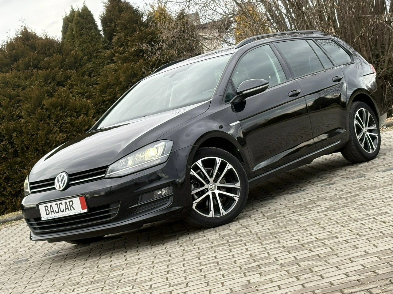 Volkswagen Golf - Główne zdjęcie
