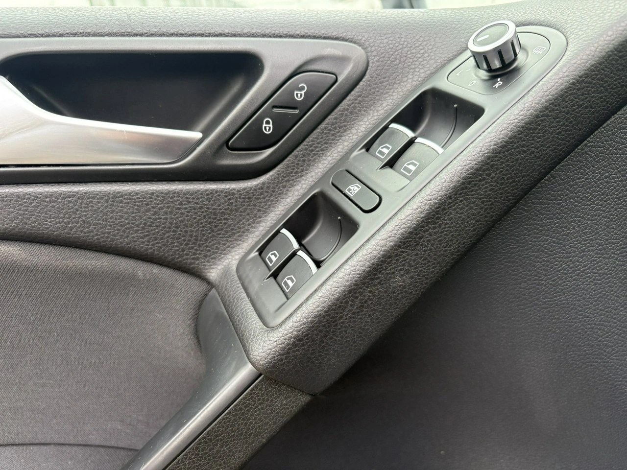 Volkswagen Golf - Zdjęcie 17