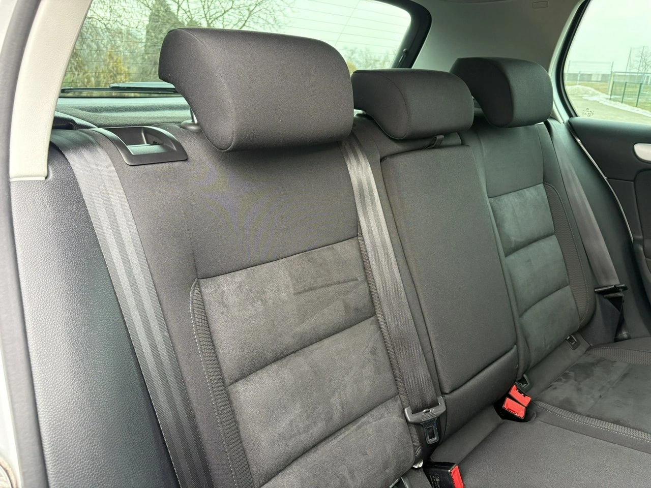 Volkswagen Golf - Zdjęcie 28