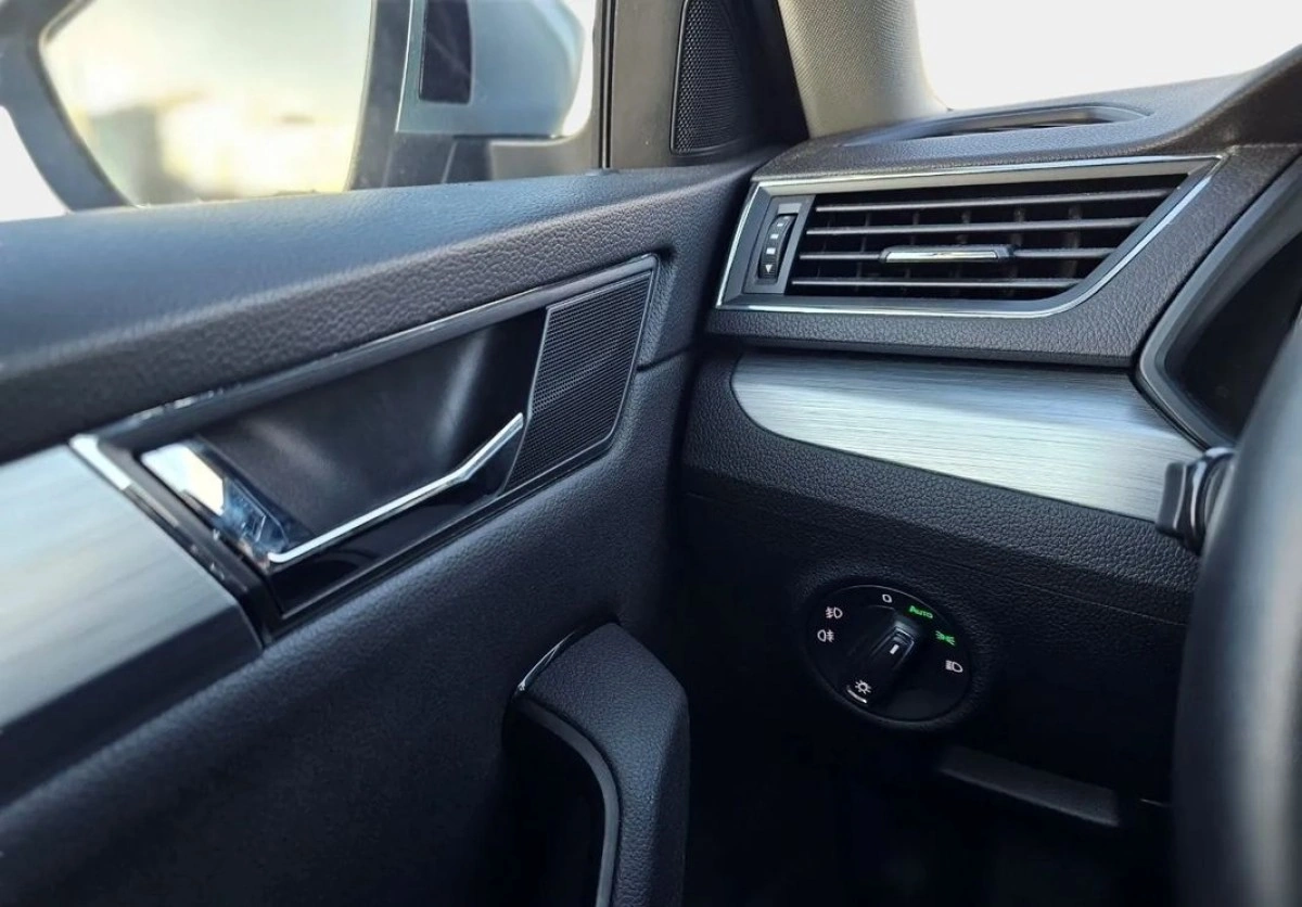 Skoda Superb - Zdjęcie 14