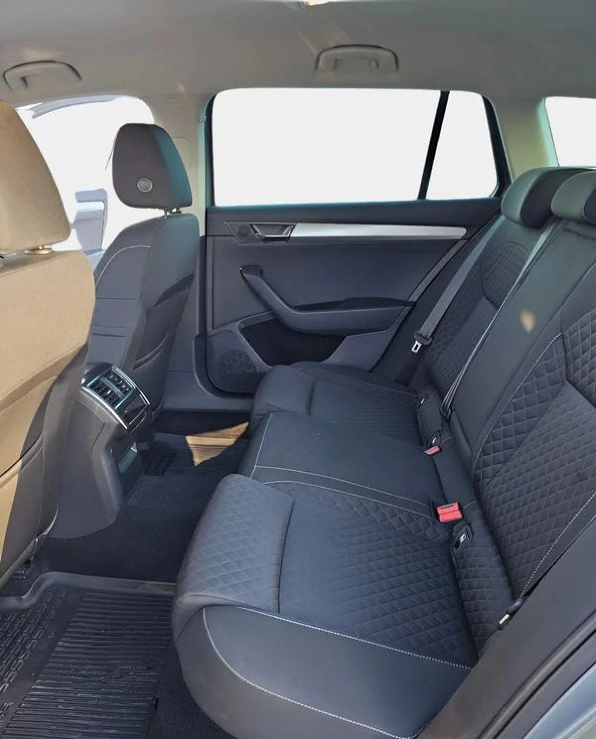 Skoda Superb - Zdjęcie 27