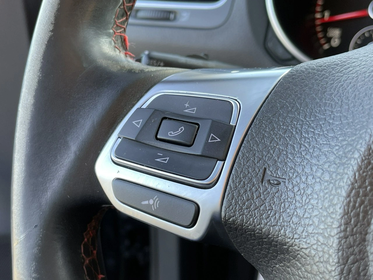 Volkswagen Golf - Zdjęcie 21