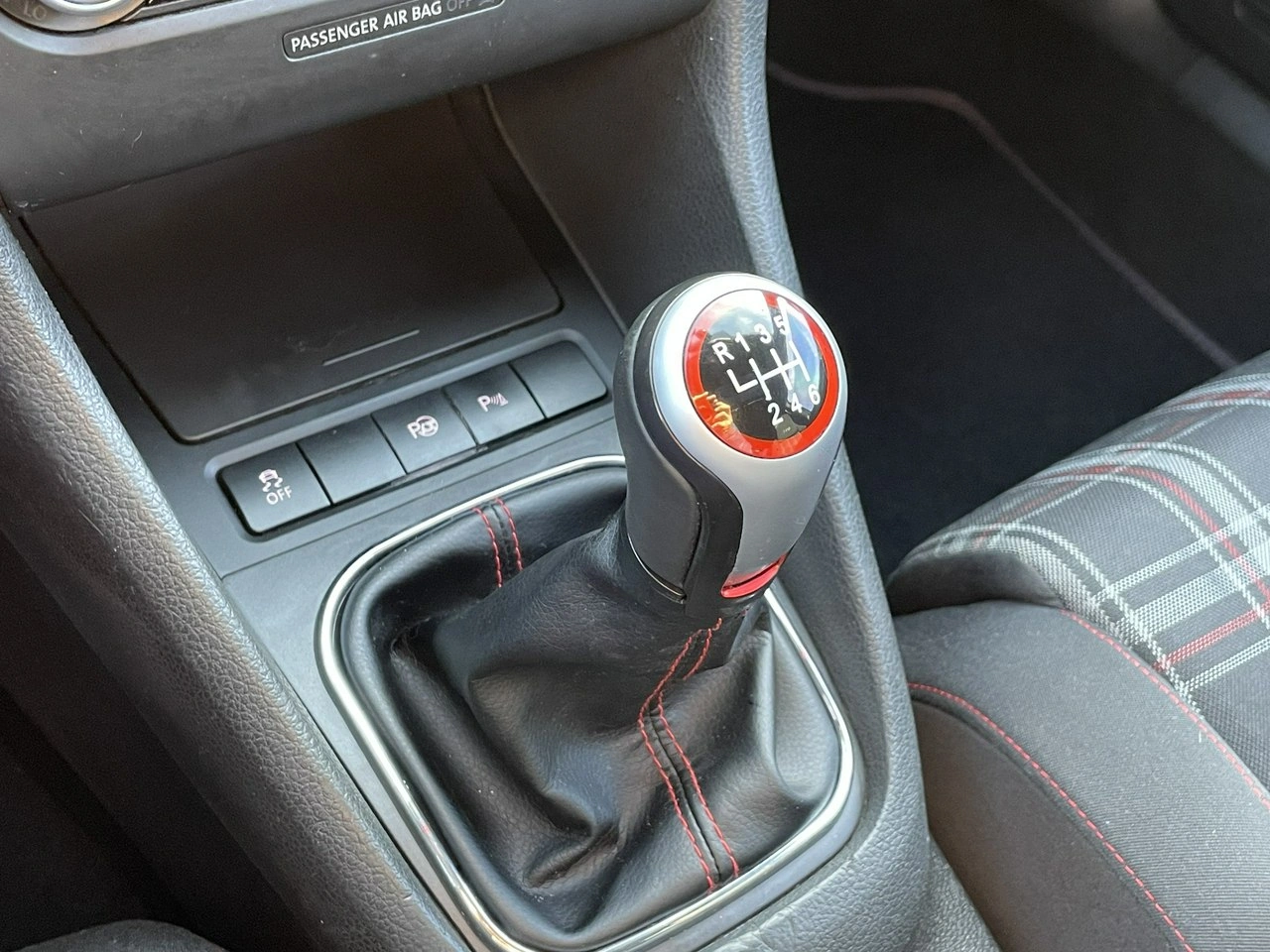 Volkswagen Golf - Zdjęcie 40