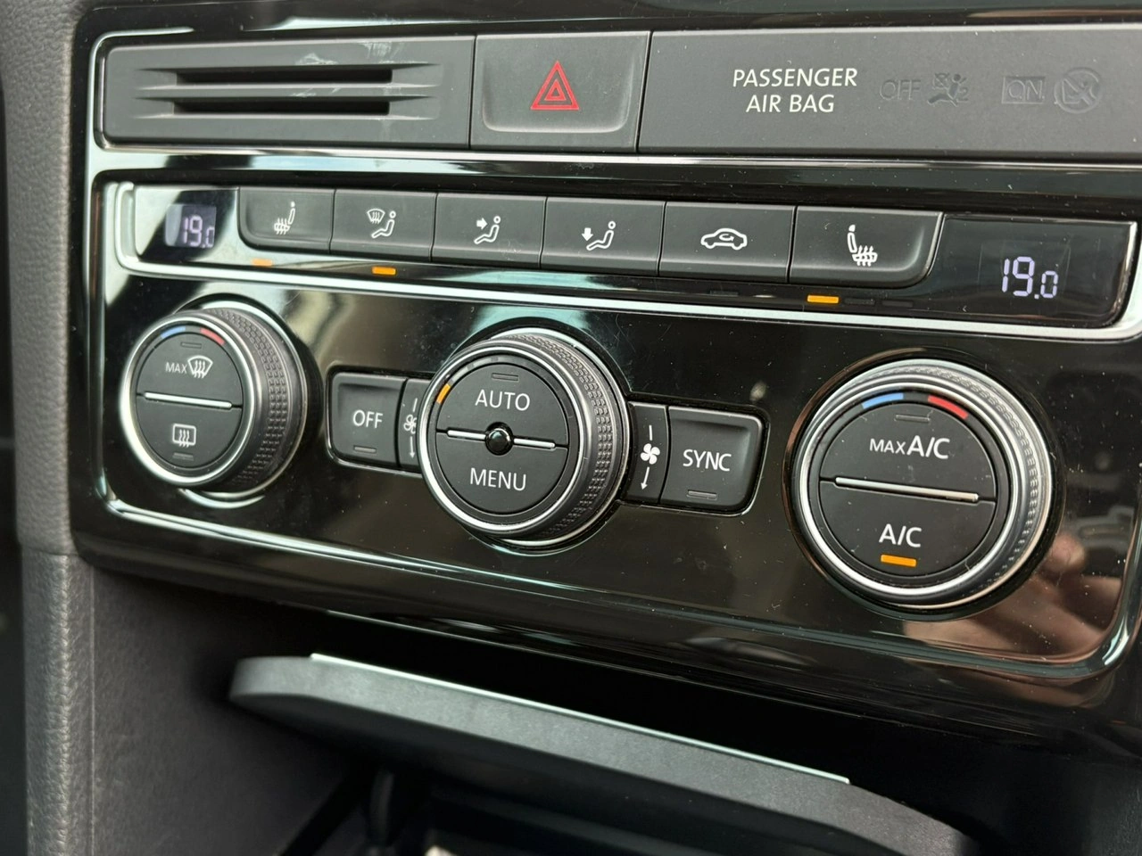 Volkswagen Golf Sportsvan - Zdjęcie 15