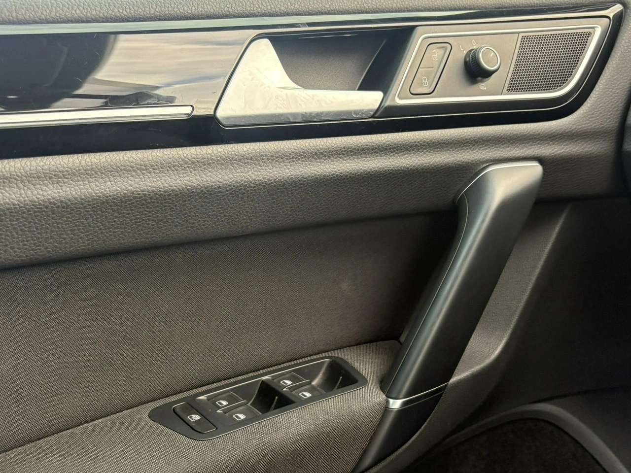 Volkswagen Golf Sportsvan - Zdjęcie 17