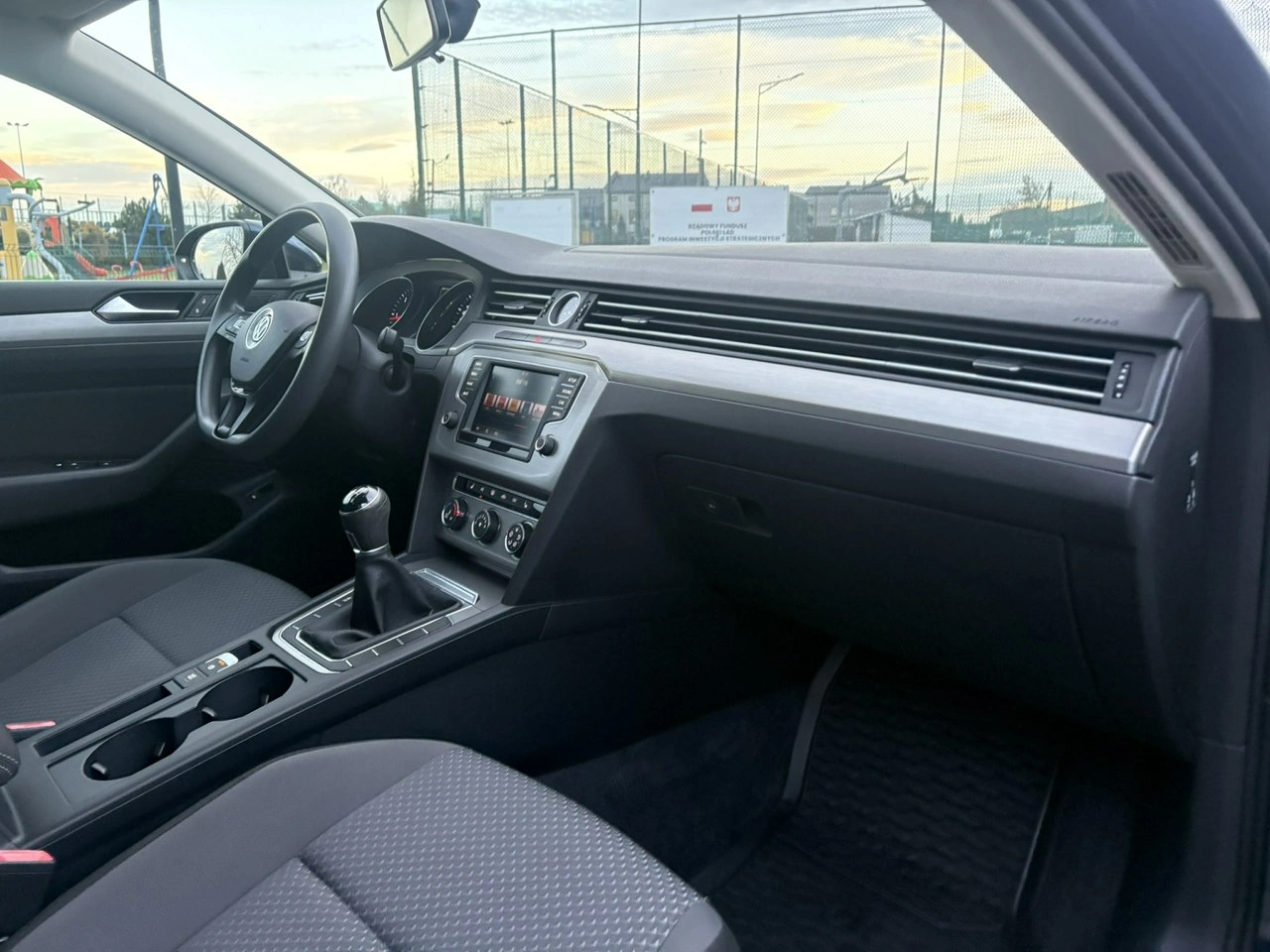 Volkswagen Passat - Zdjęcie 14