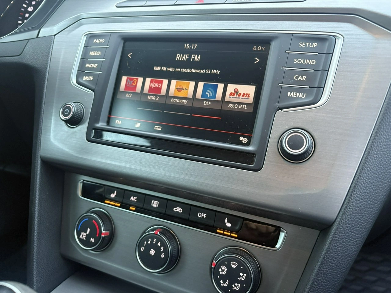 Volkswagen Passat - Zdjęcie 16