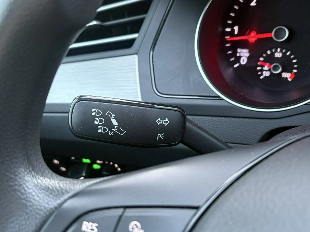 Volkswagen Passat - Zdjęcie 29