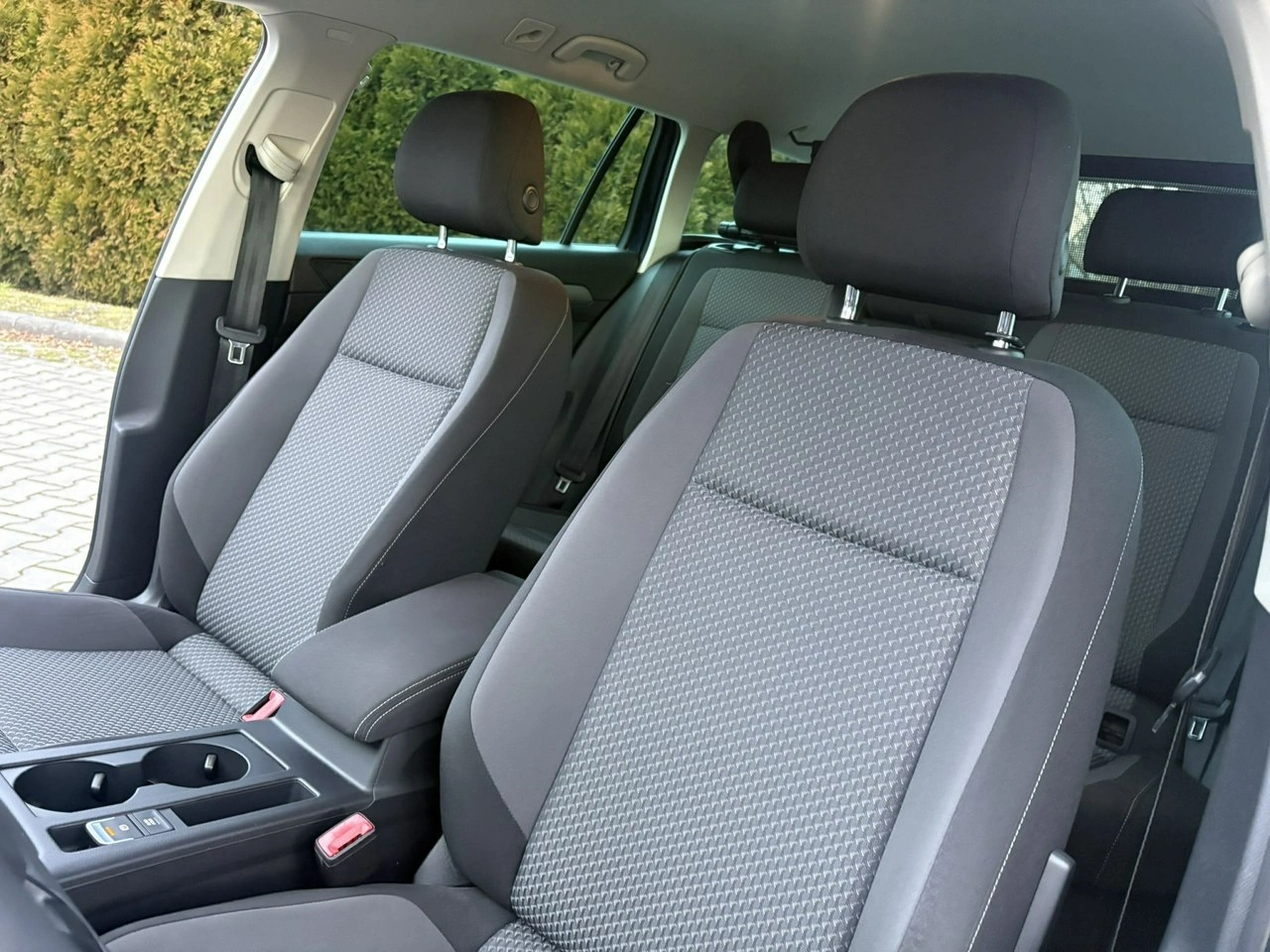 Volkswagen Passat - Zdjęcie 32