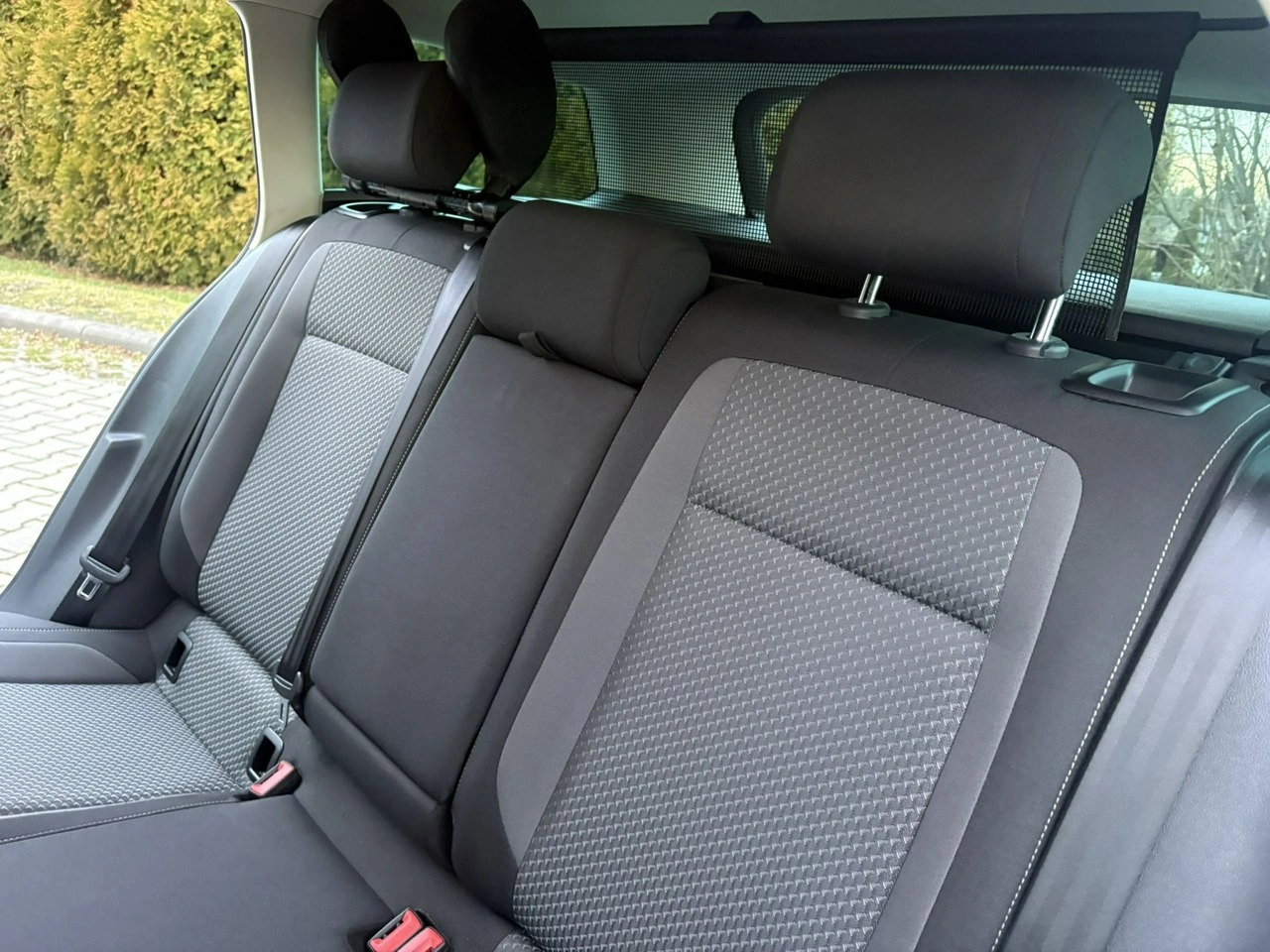 Volkswagen Passat - Zdjęcie 33