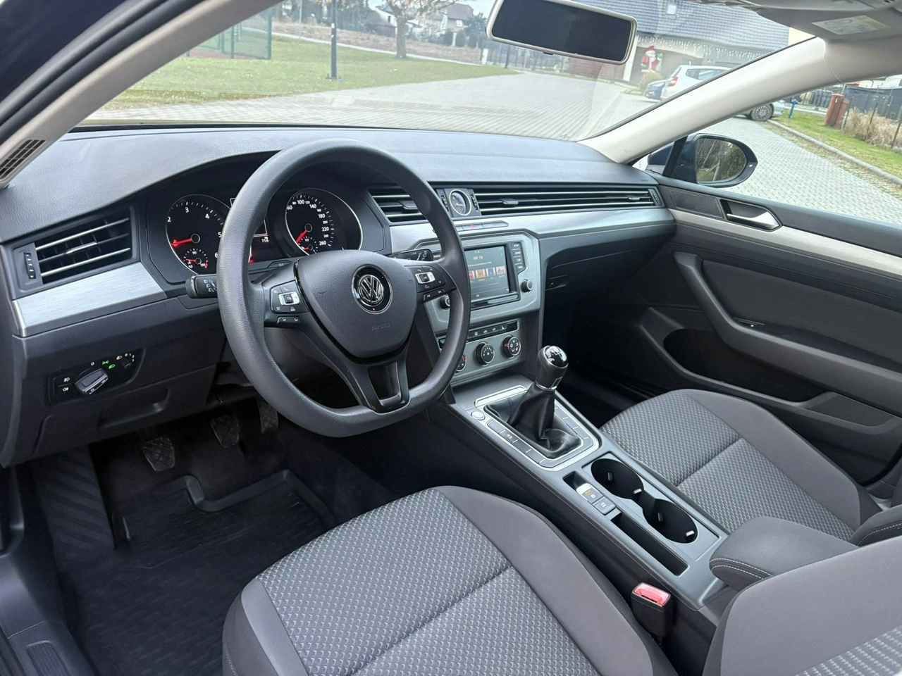 Volkswagen Passat - Zdjęcie 8
