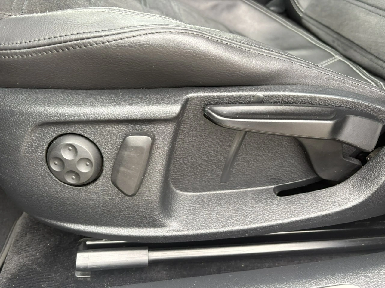 Volkswagen Passat CC - Zdjęcie 21