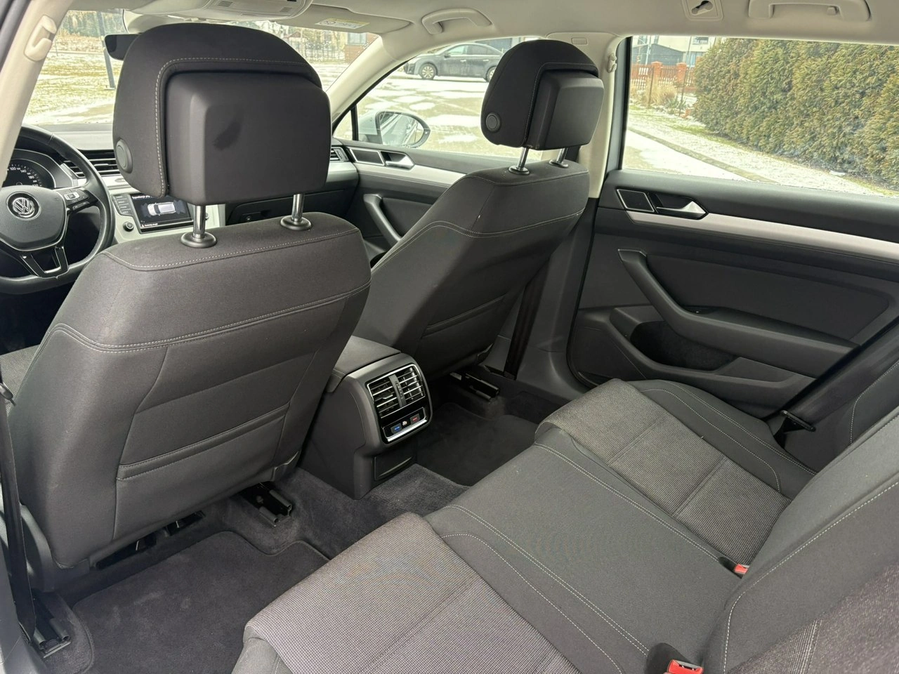 Volkswagen Passat Variant - Zdjęcie 9