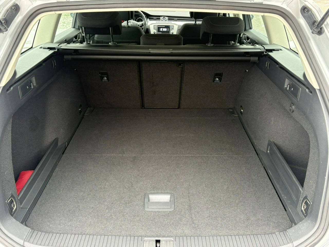 Volkswagen Passat Variant - Zdjęcie 10