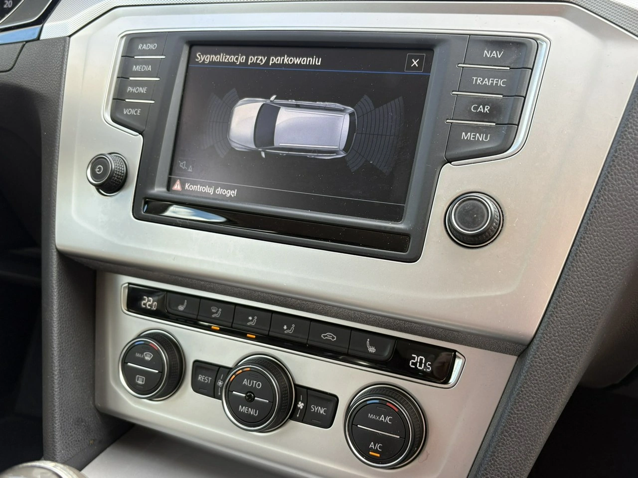 Volkswagen Passat Variant - Zdjęcie 15