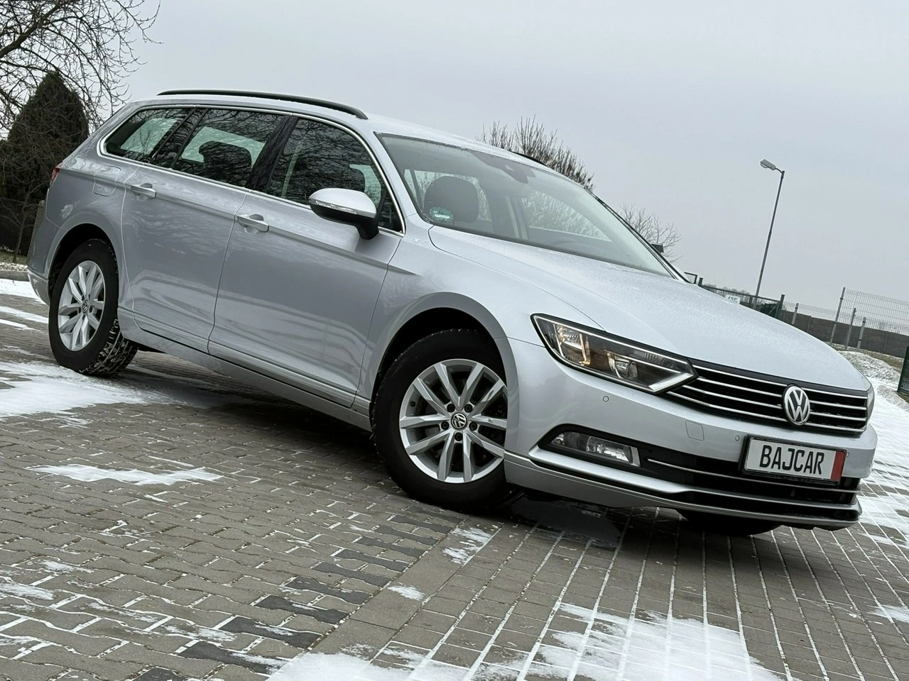 Volkswagen Passat Variant - Zdjęcie 1