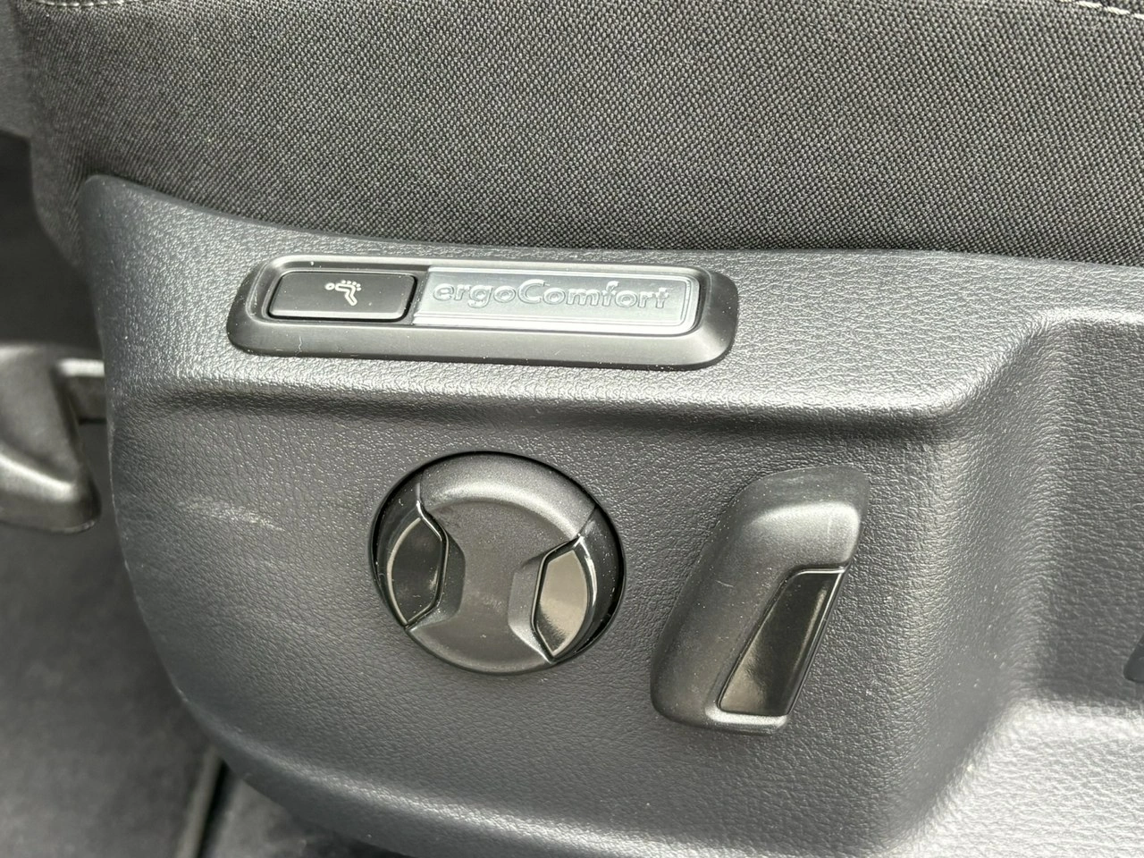 Volkswagen Passat Variant - Zdjęcie 24