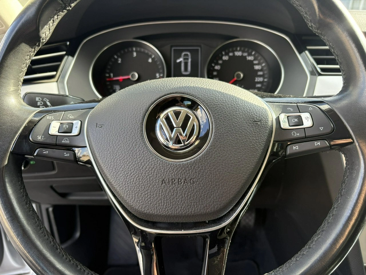 Volkswagen Passat Variant - Zdjęcie 24