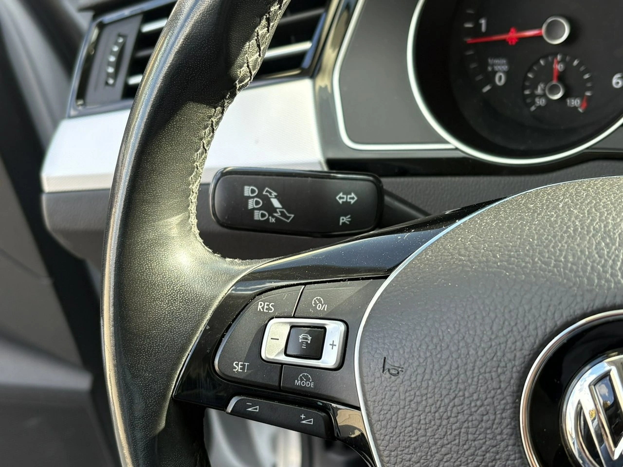 Volkswagen Passat Variant - Zdjęcie 26