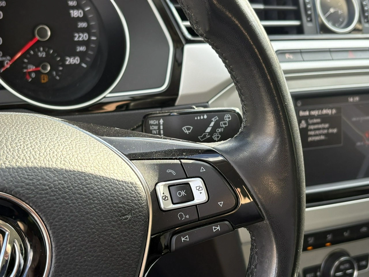 Volkswagen Passat Variant - Zdjęcie 27