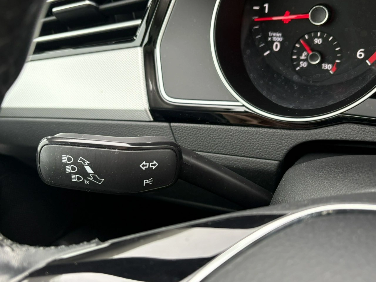 Volkswagen Passat Variant - Zdjęcie 28