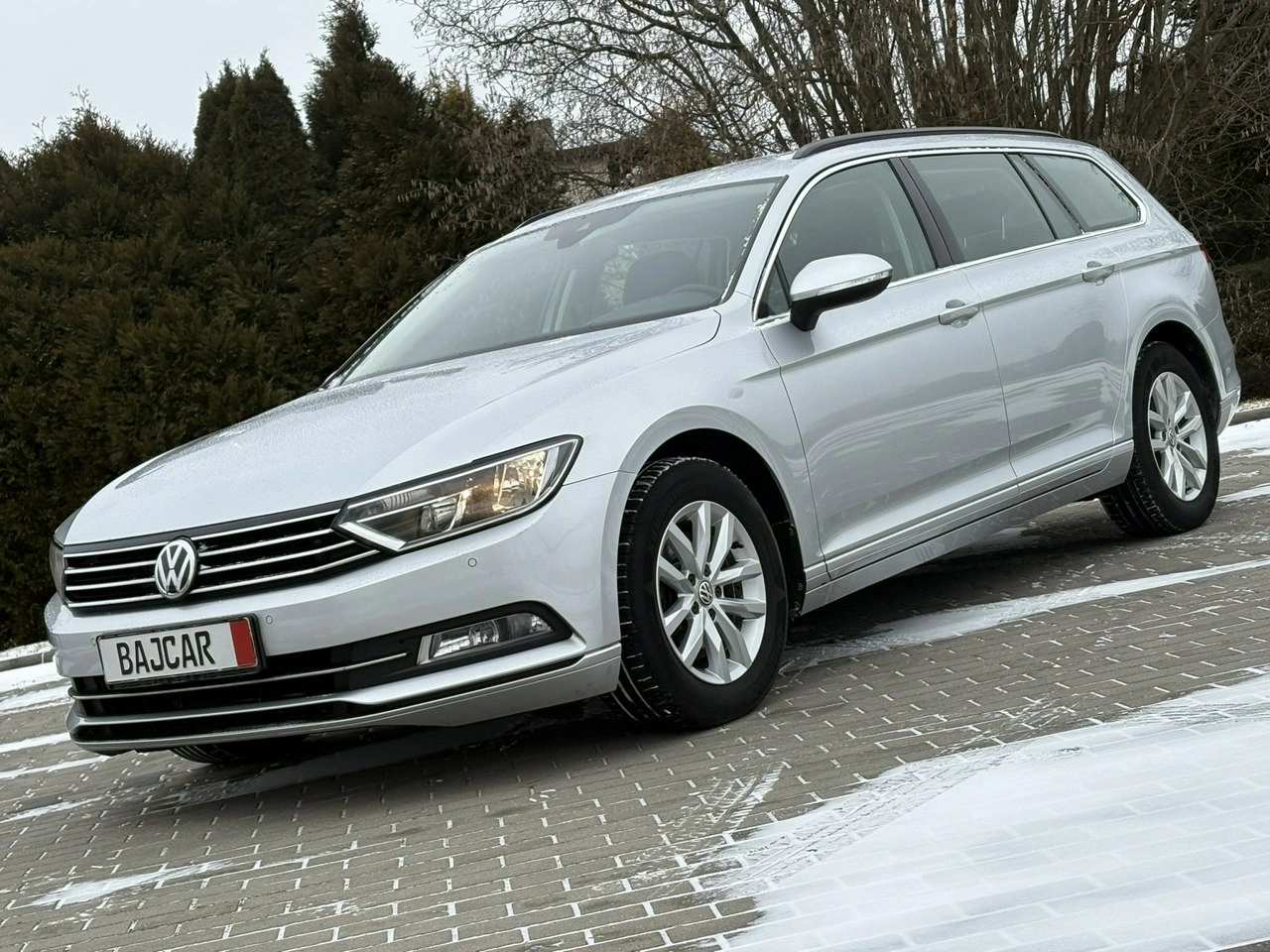 Volkswagen Passat Variant - Zdjęcie 2