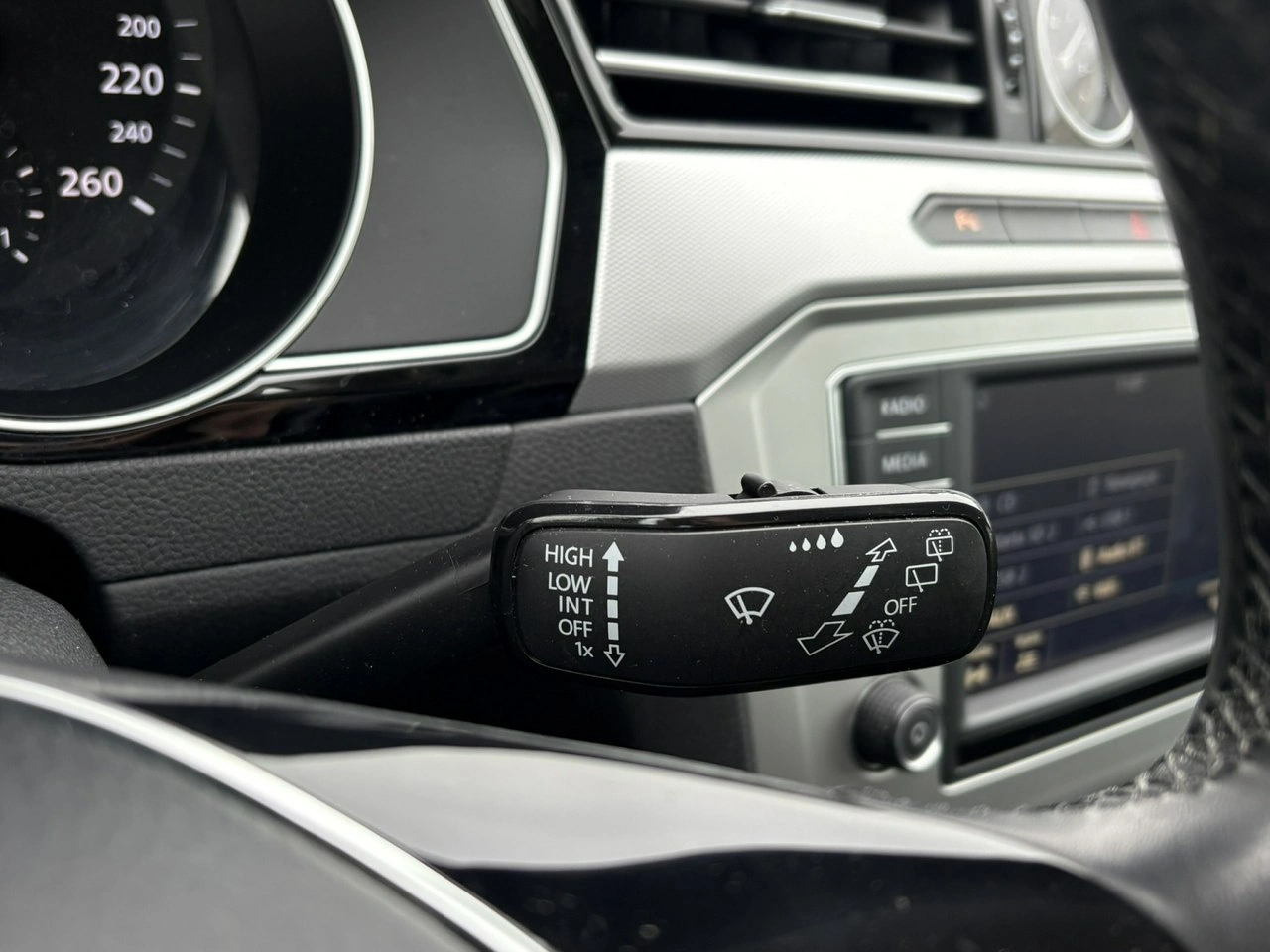 Volkswagen Passat Variant - Zdjęcie 29