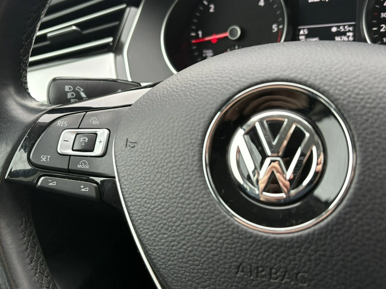 Volkswagen Passat Variant - Zdjęcie 31