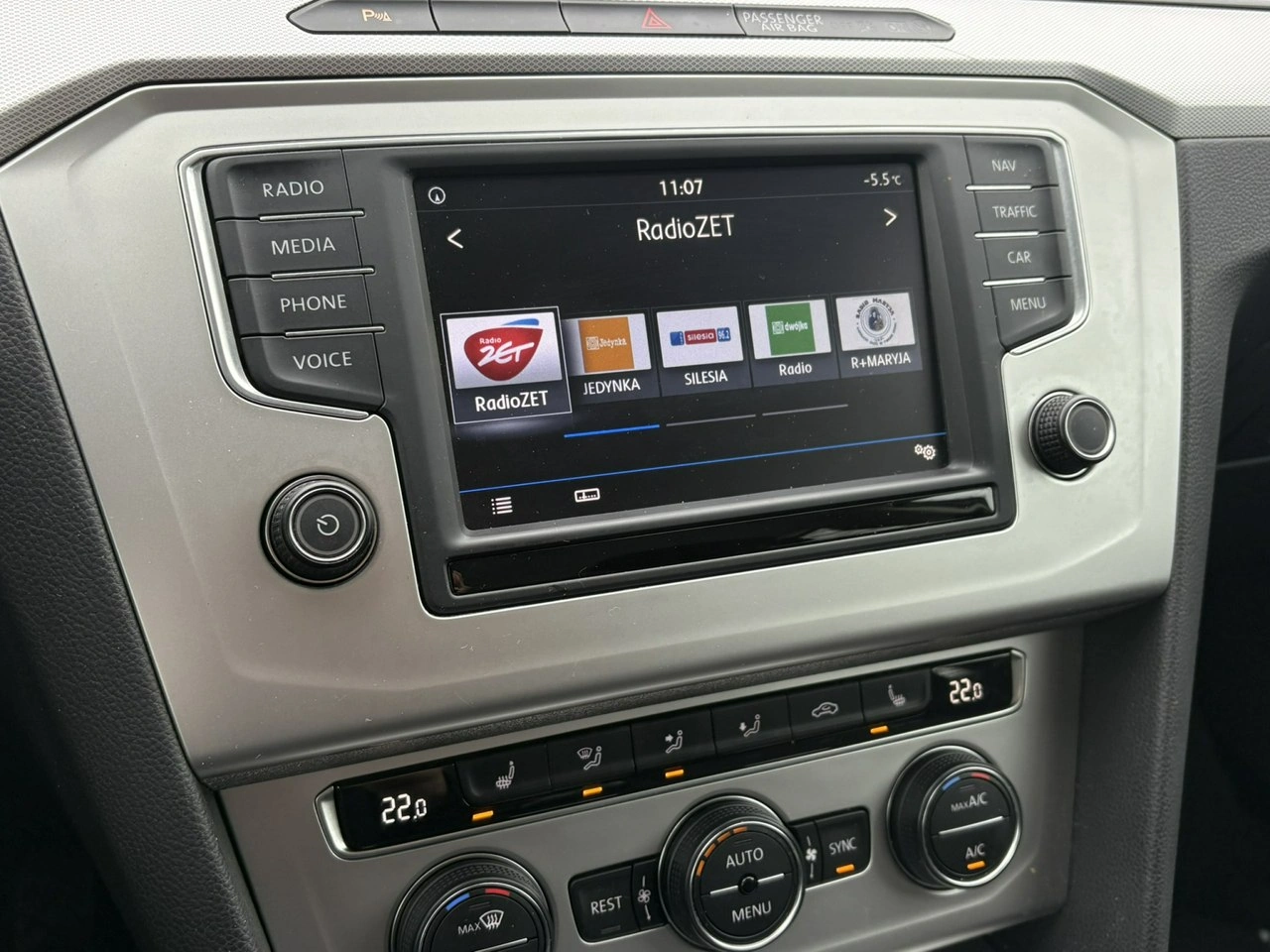 Volkswagen Passat Variant - Zdjęcie 32