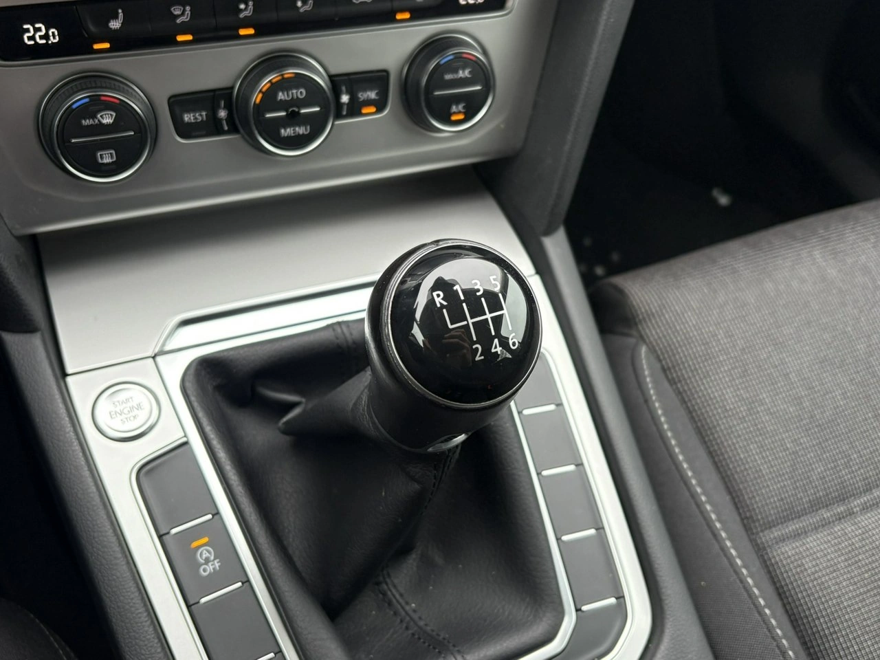 Volkswagen Passat Variant - Zdjęcie 34