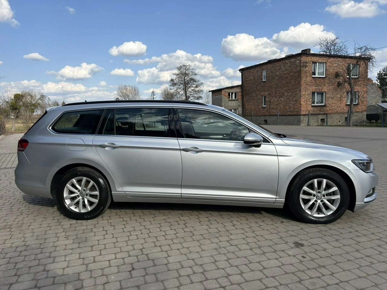 Volkswagen Passat Variant - Zdjęcie 4